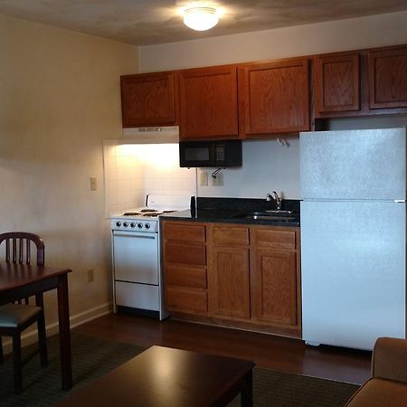 Affordable Suites Шарлотсвилл Экстерьер фото